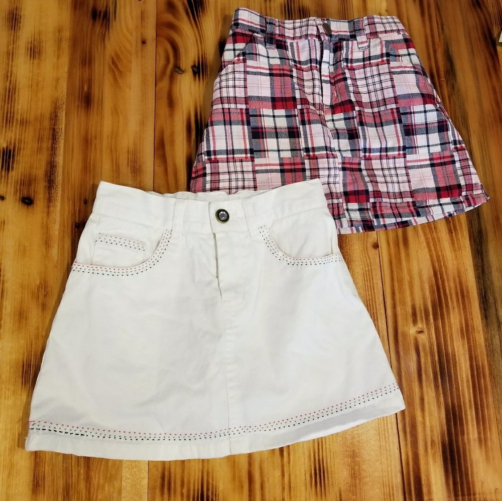 Girls mini-skirts, size 6